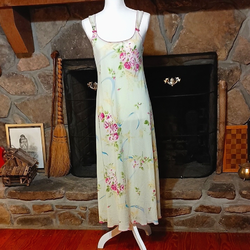 Oscar De La Renta Nightgown